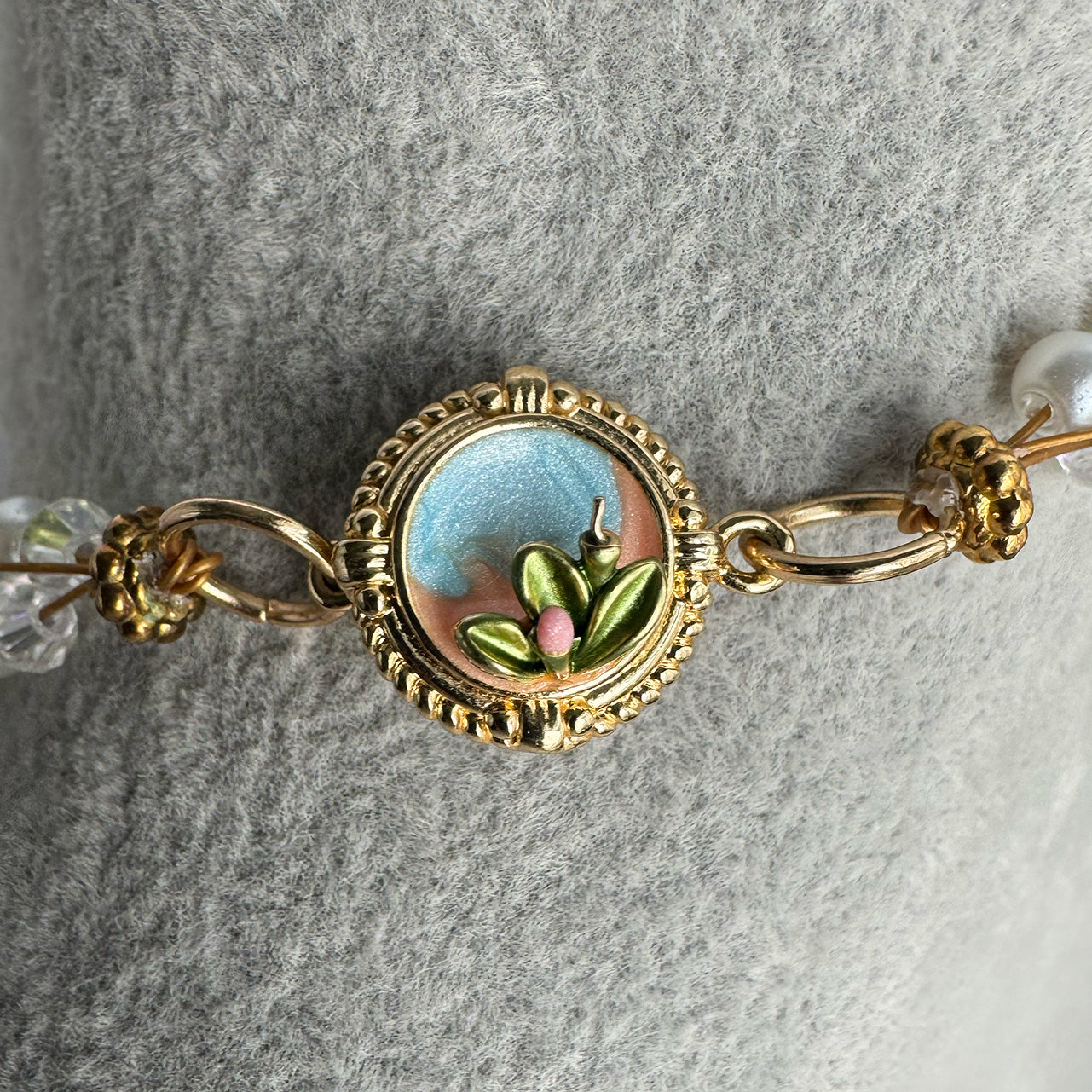 Farmhouse Cock Pearl Charm Choker Necklace